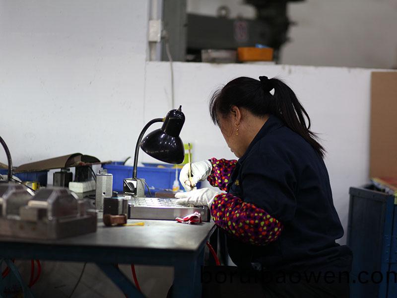 1523810656816604.jpg 車(che)間(jian)01.jpg