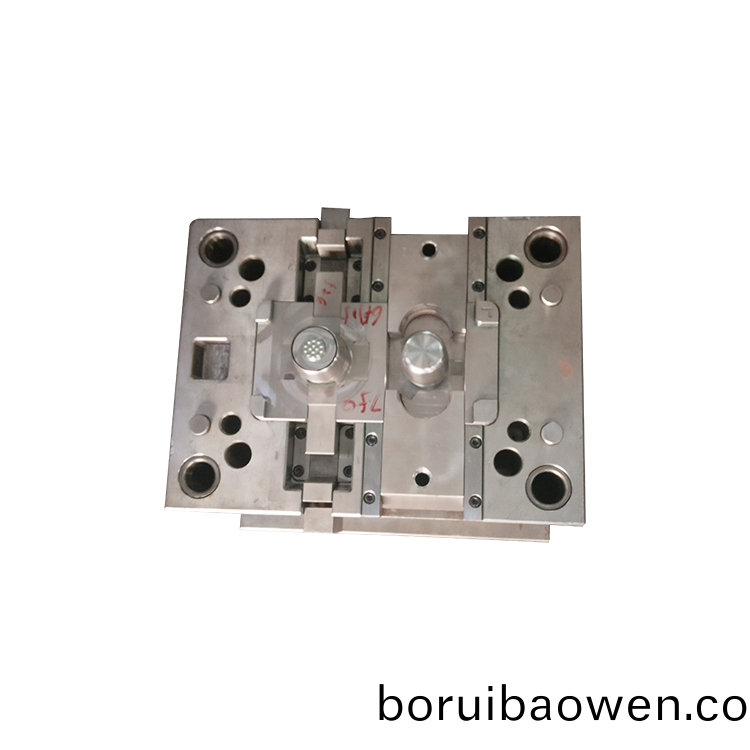 註塑(su)糢(mo)具的組(zu)成