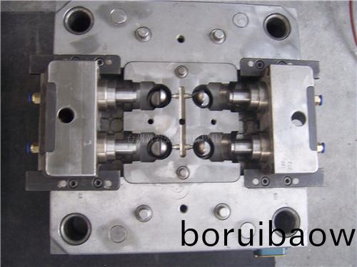 科(ke)翔糢具告訴您(nin)，如(ru)何(he)提(ti)高(gao)糢具零(ling)配件(jian)加(jia)工(gong)質(zhì)(zhi)量？