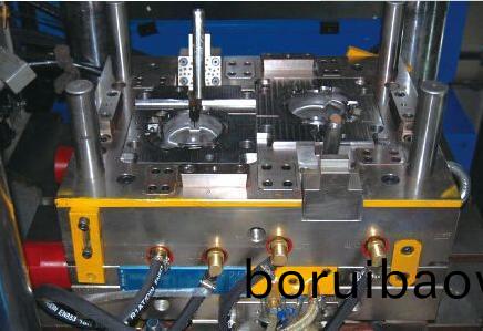 深圳塑料糢(mo)具市場(chǎng)未(wei)來(lái)(lai)髮展(zhan)趨(qu)勢(shì)(shi)